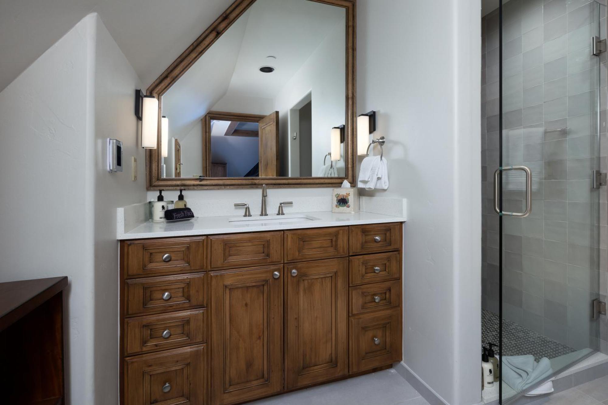 Gravity Haus Lodge Vail